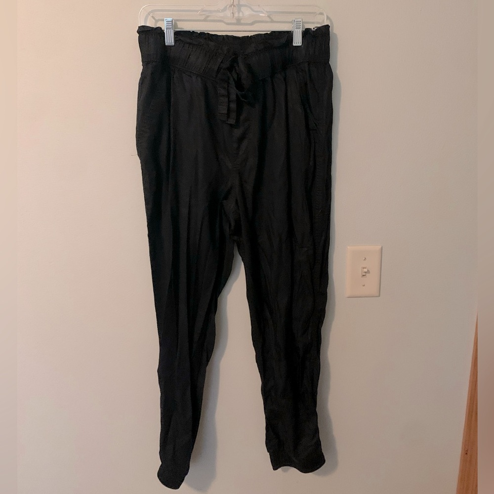 SO black high rise, paper bag waist, jogger pants